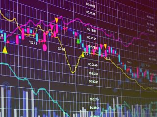 中芯国际：四季度预计销售收入环比下降13%-15%