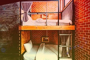 行业竞争加剧,特斯拉降价重创美国电动汽车初创企业